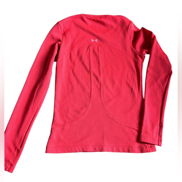 Women’s Fitted Cold Gear Under Armour Top - Size Medium - Picture 3 of 6